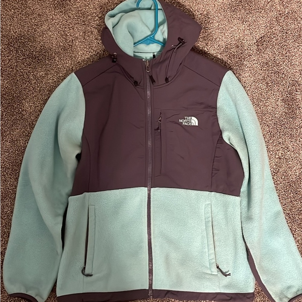 Large Women’s North Face Denali Jacket